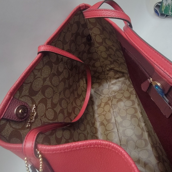 Snow White Coach x Disney Limited Edition Discontinued - Picture 5 of 5